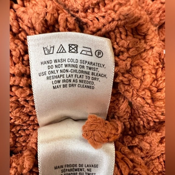 Moth Chunky Cable Knit High- Low Burnt Orange Sweater Size S - Picture 11 of 12